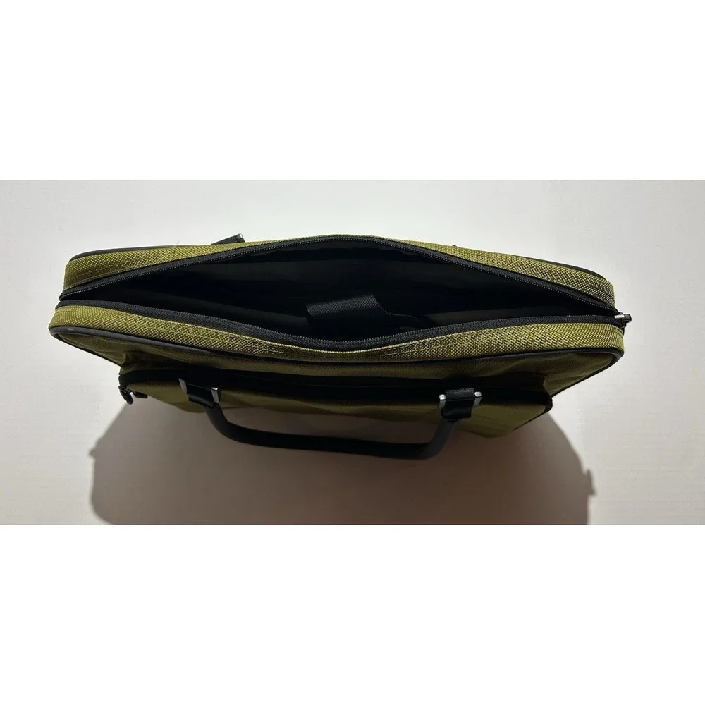 Timbuk2 Padded Laptop Zip Executive Business Briefcase Bag Tote Green 17